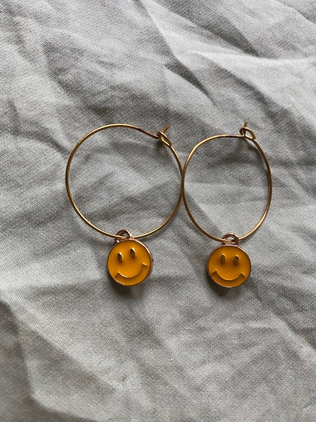SMILEY FACE EARRINGS