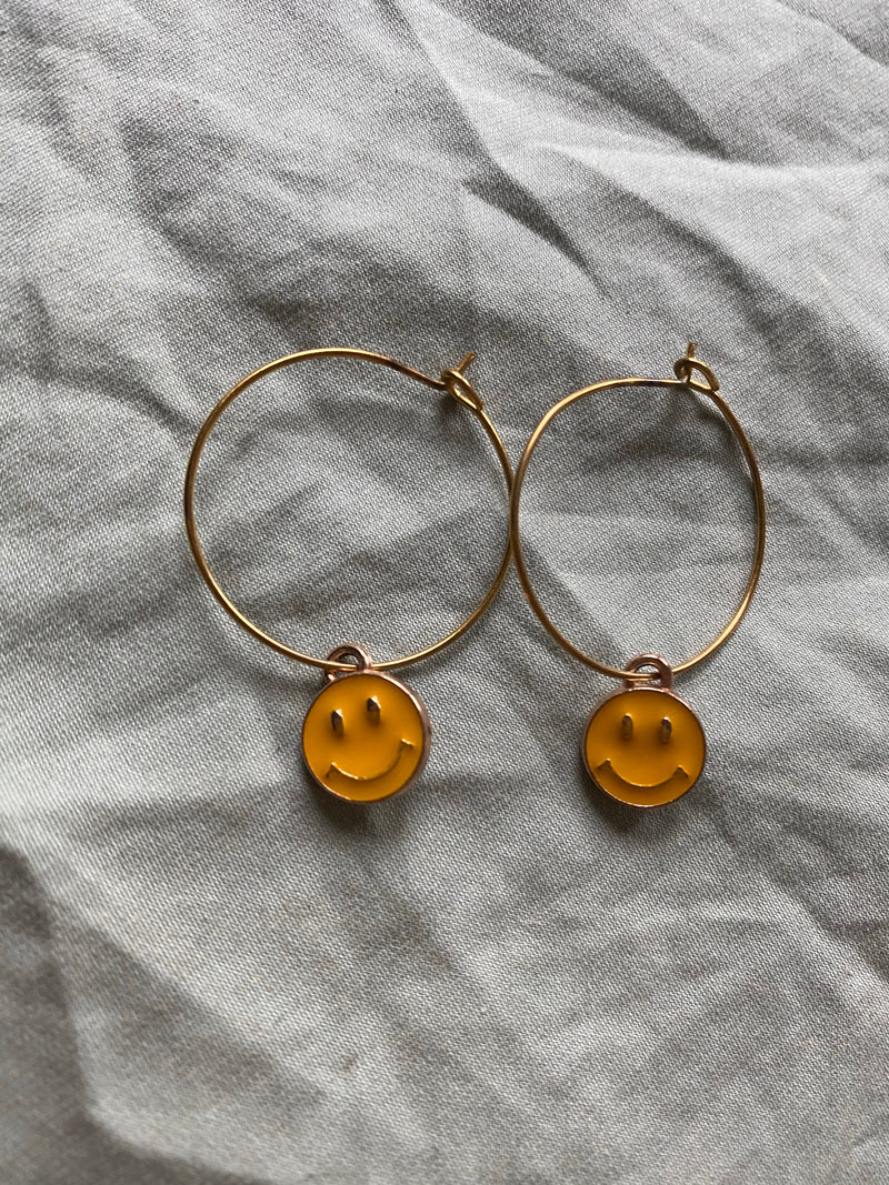 SMILEY FACE EARRINGS