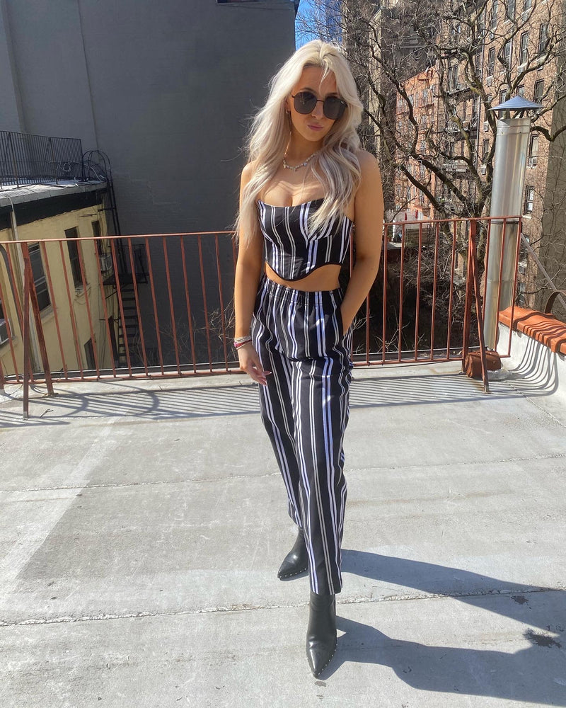 WHITE STRIPED KIANA TOP